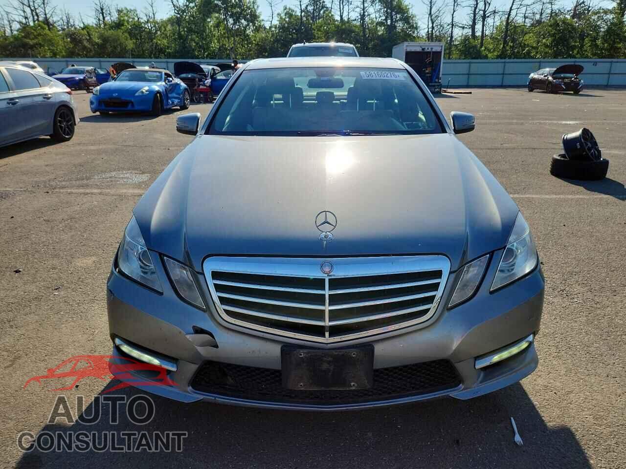 MERCEDES-BENZ E-CLASS 2012 - WDDHF5KBXCA570489
