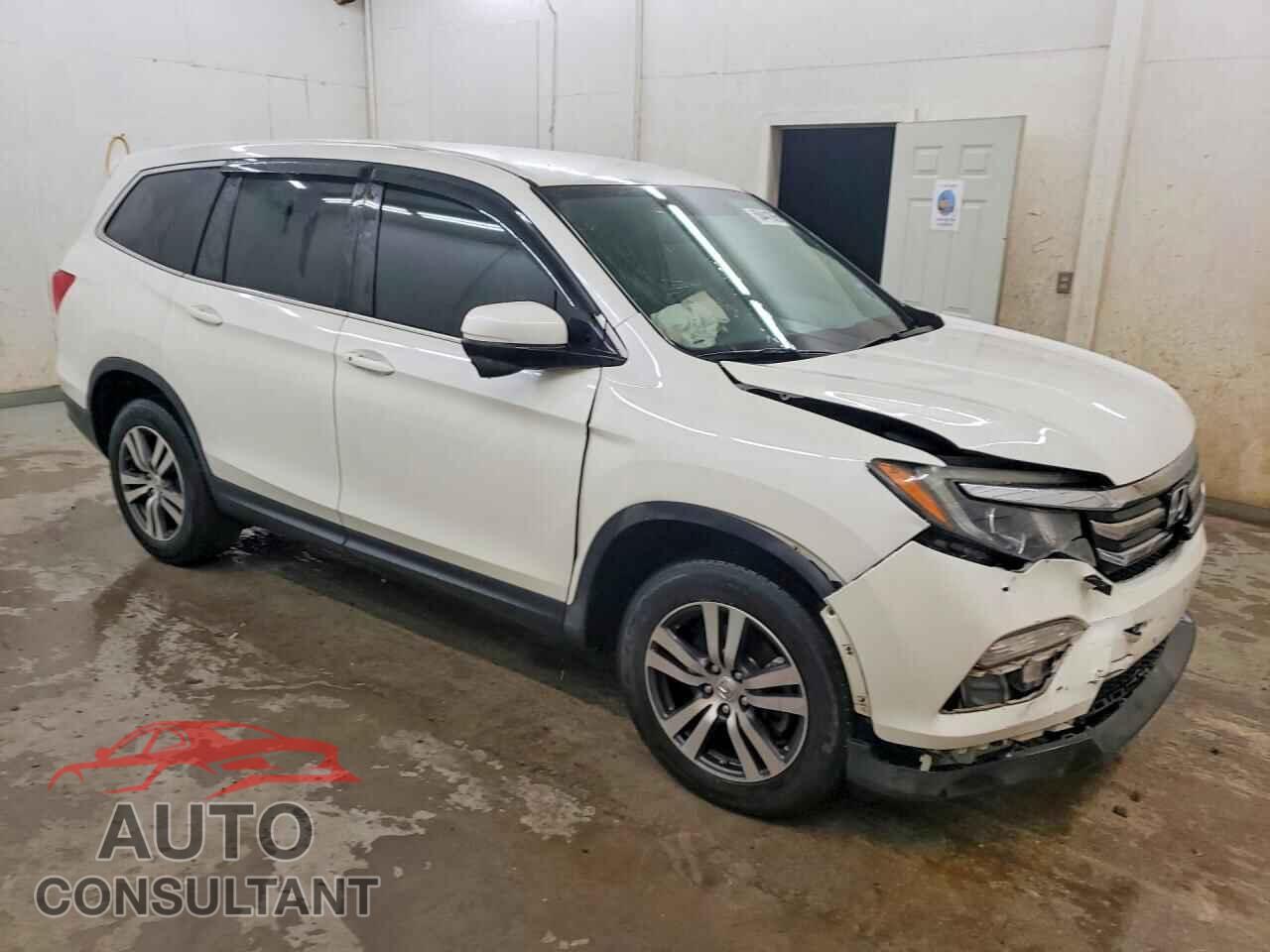 HONDA PILOT 2017 - 5FNYF5H3XHB037227