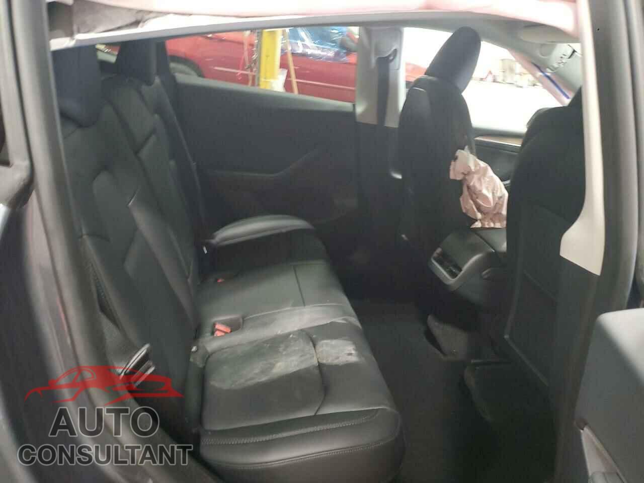 TESLA MODEL Y 2023 - 7SAYGDEE4PF877647