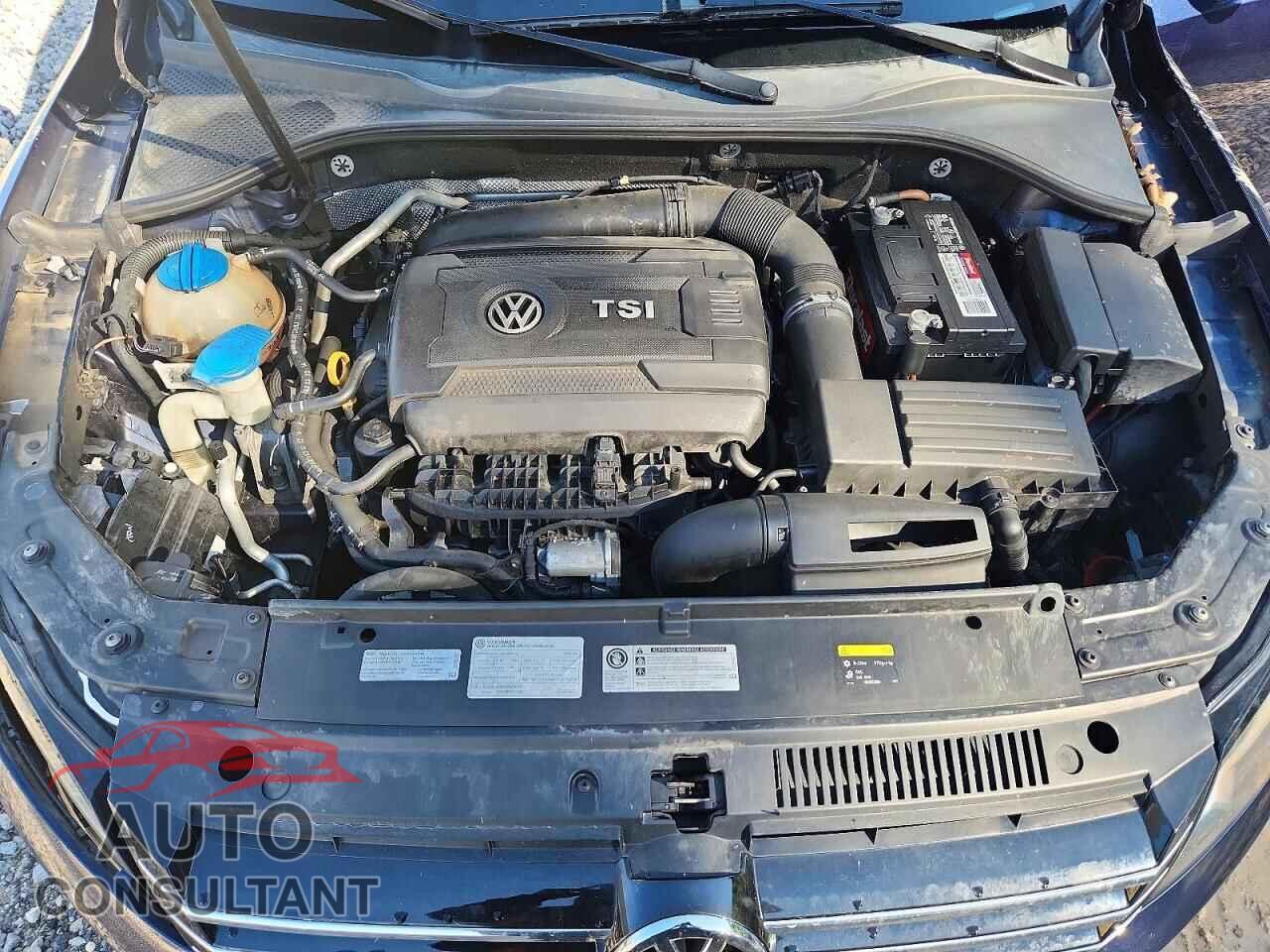 VOLKSWAGEN PASSAT 2015 - 1VWBT7A34FC024405