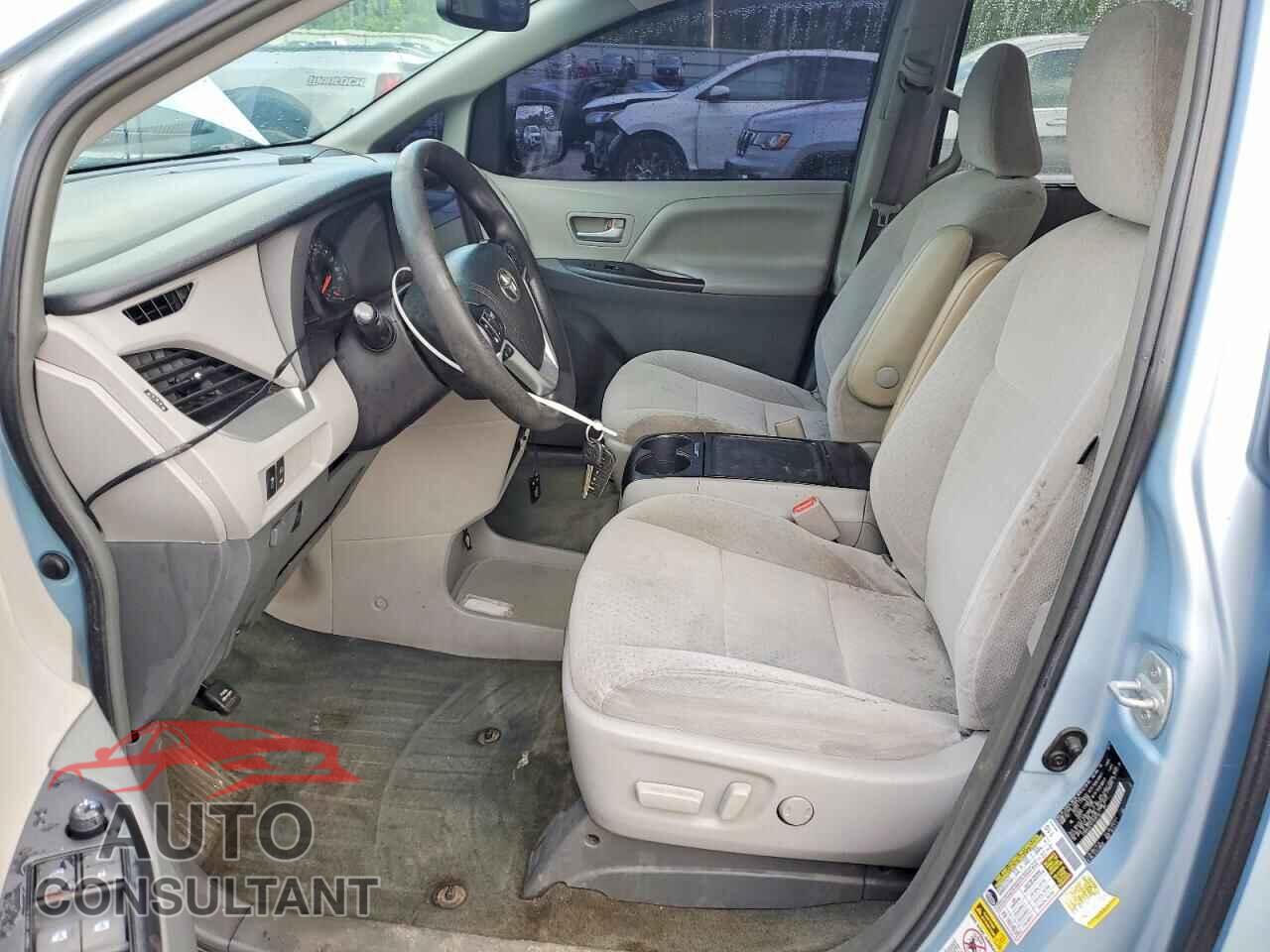 TOYOTA SIENNA 2015 - 5TDKK3DC4FS529112