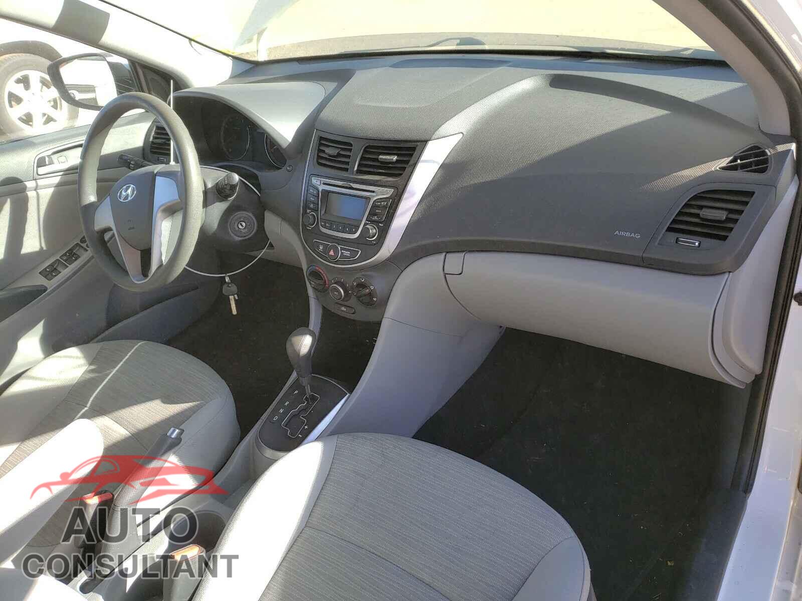 HYUNDAI ACCENT 2016 - KMHCT4AE1GU964384