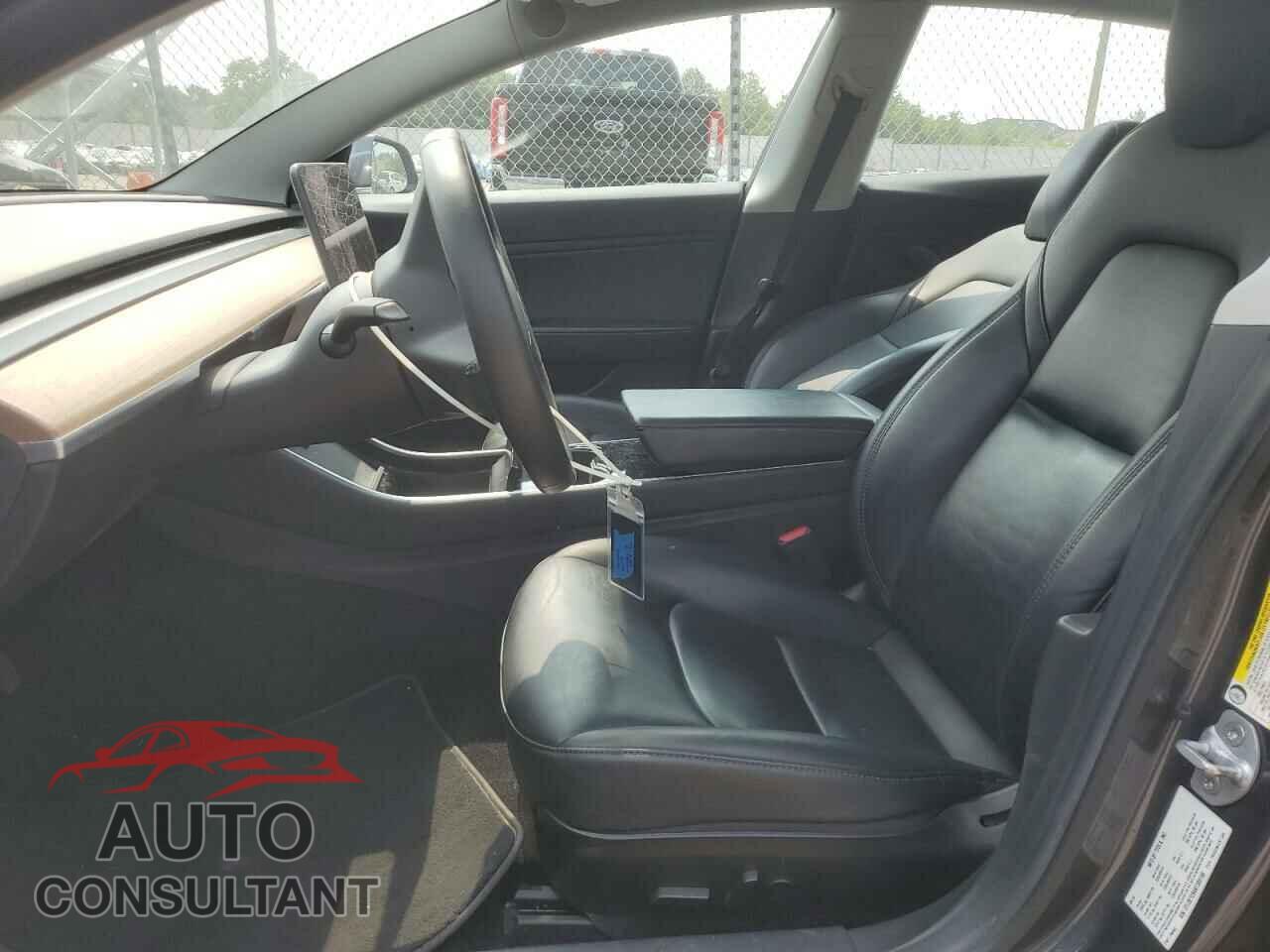TESLA MODEL 3 2019 - 5YJ3E1EB4KF386196