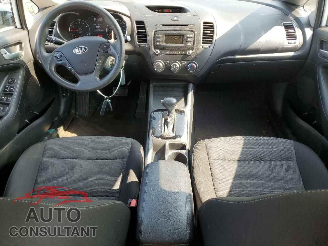 KIA FORTE 2017 - KNAFK5A85H5668054