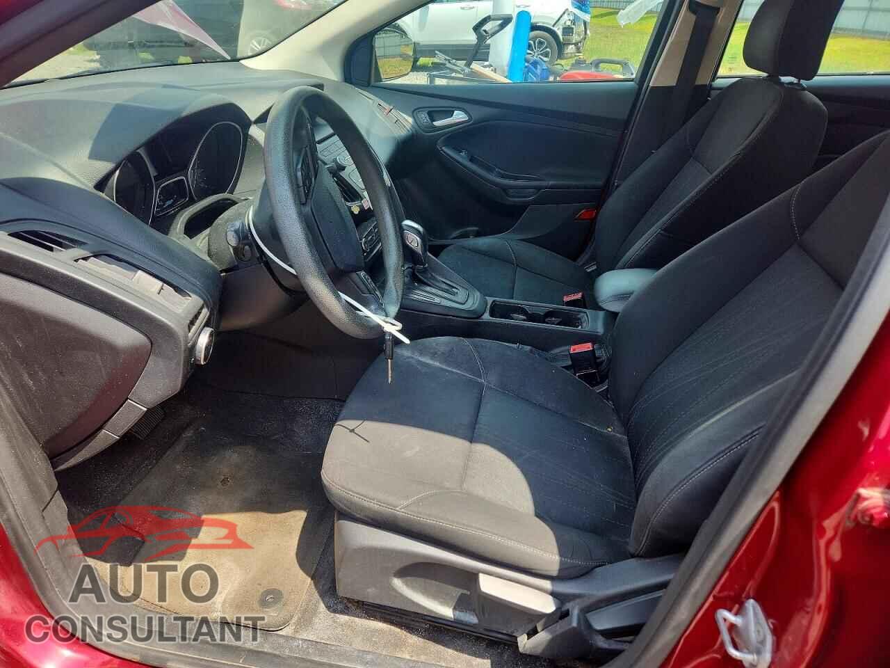 FORD FOCUS 2015 - 1FADP3F21FL353237