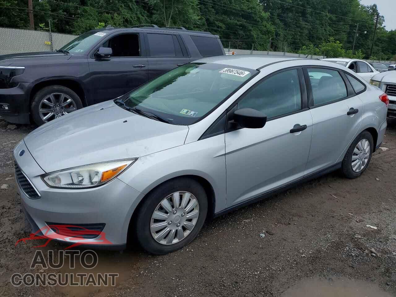 FORD FOCUS 2015 - 1FADP3E22FL253178