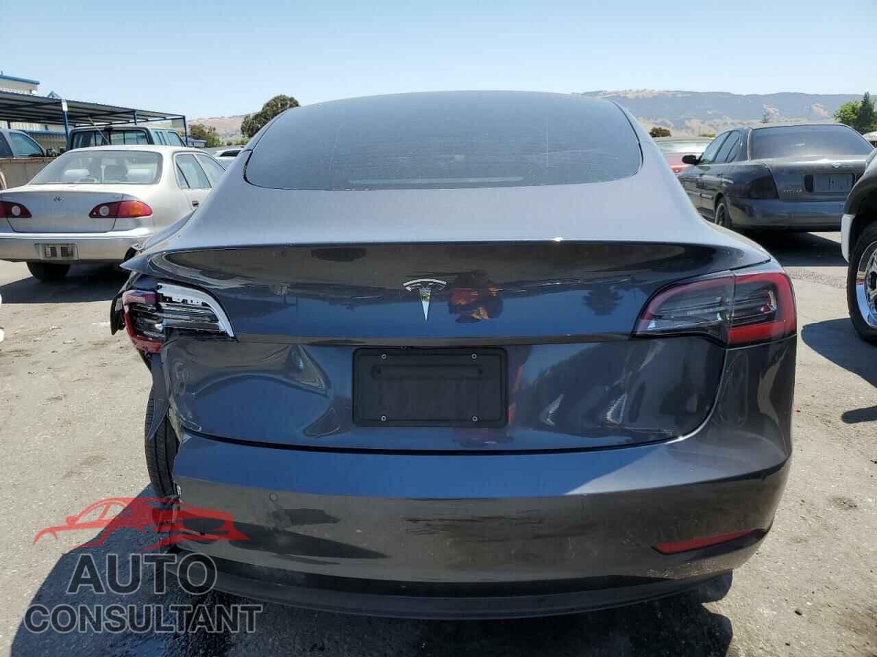TESLA MODEL 3 2021 - 5YJ3E1EA3MF985651