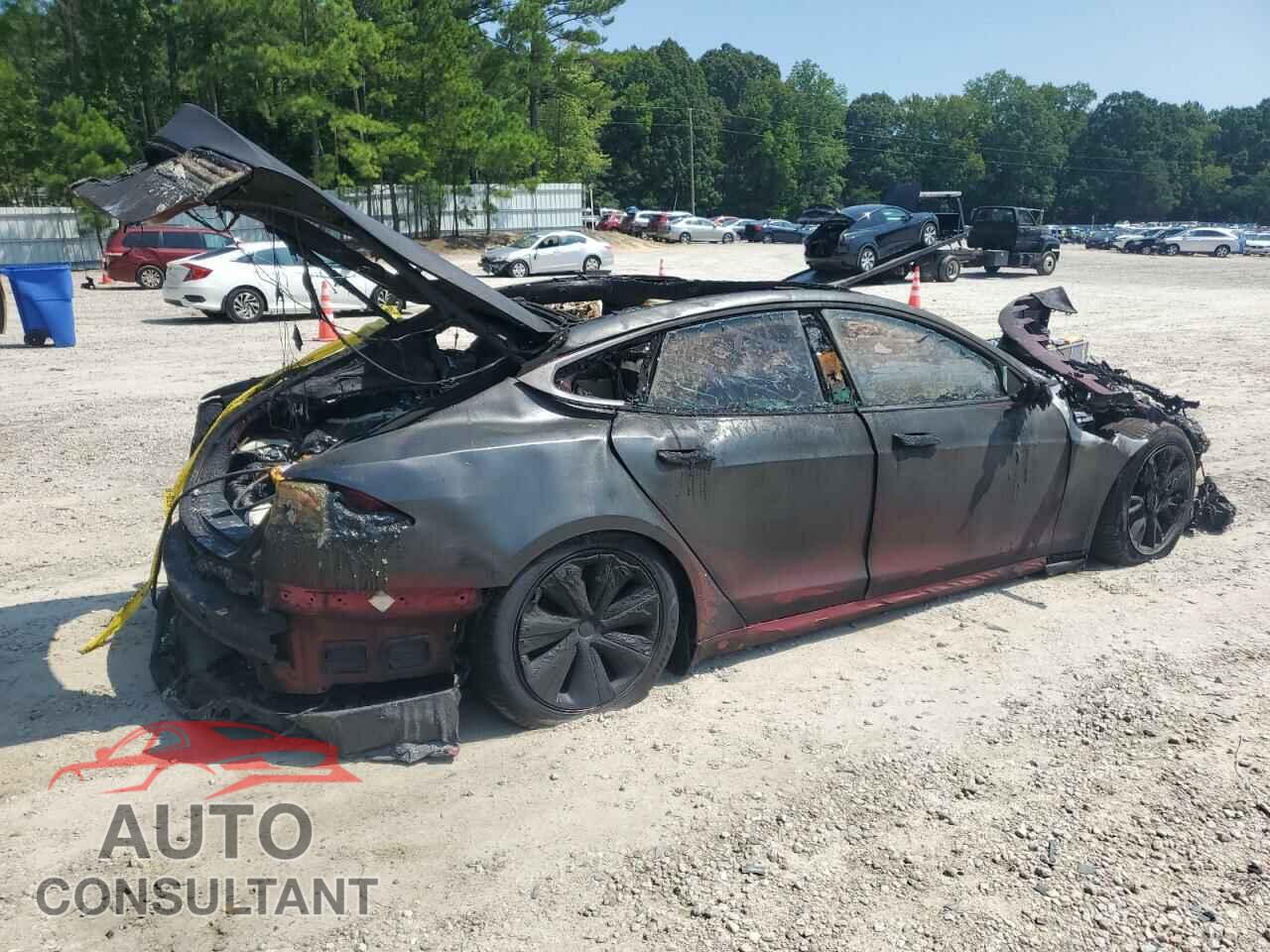 TESLA MODEL S 2023 - 5YJSA1E67PF514951