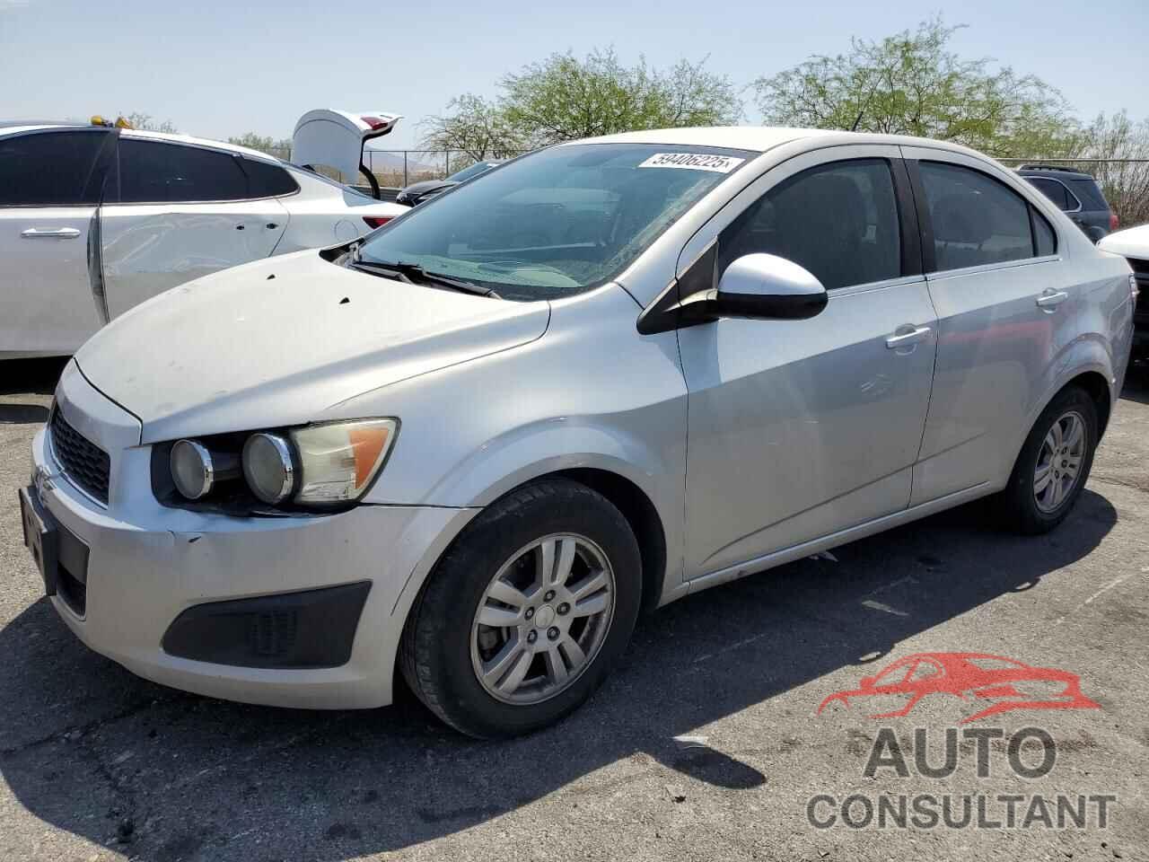 CHEVROLET SONIC 2013 - 1G1JC5SG7D4205731