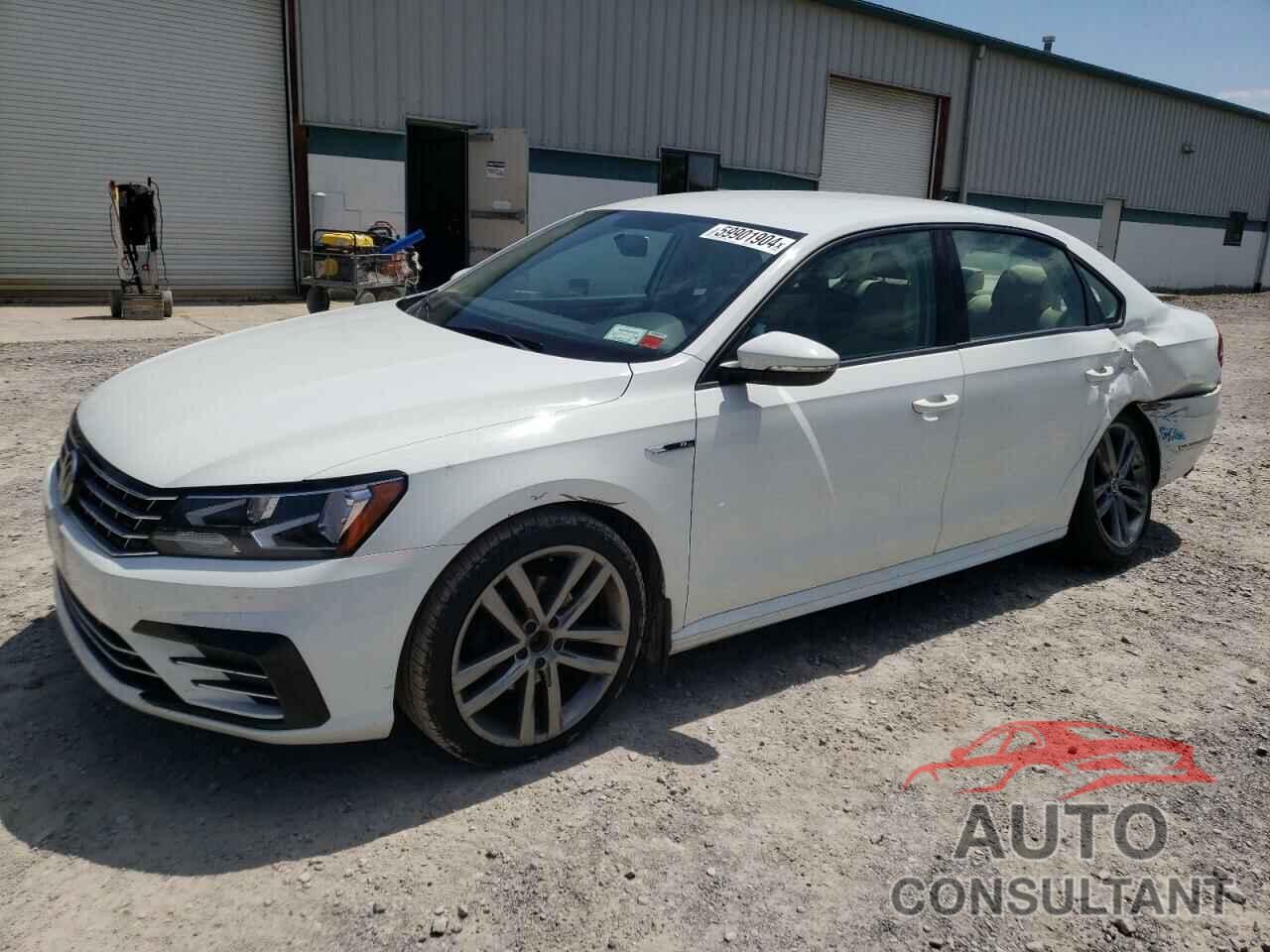 VOLKSWAGEN PASSAT 2018 - 1VWAA7A35JC045192