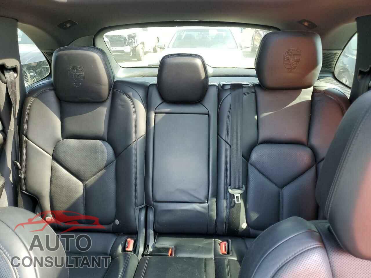 PORSCHE CAYENNE 2018 - WP1AE2A24JLA72383