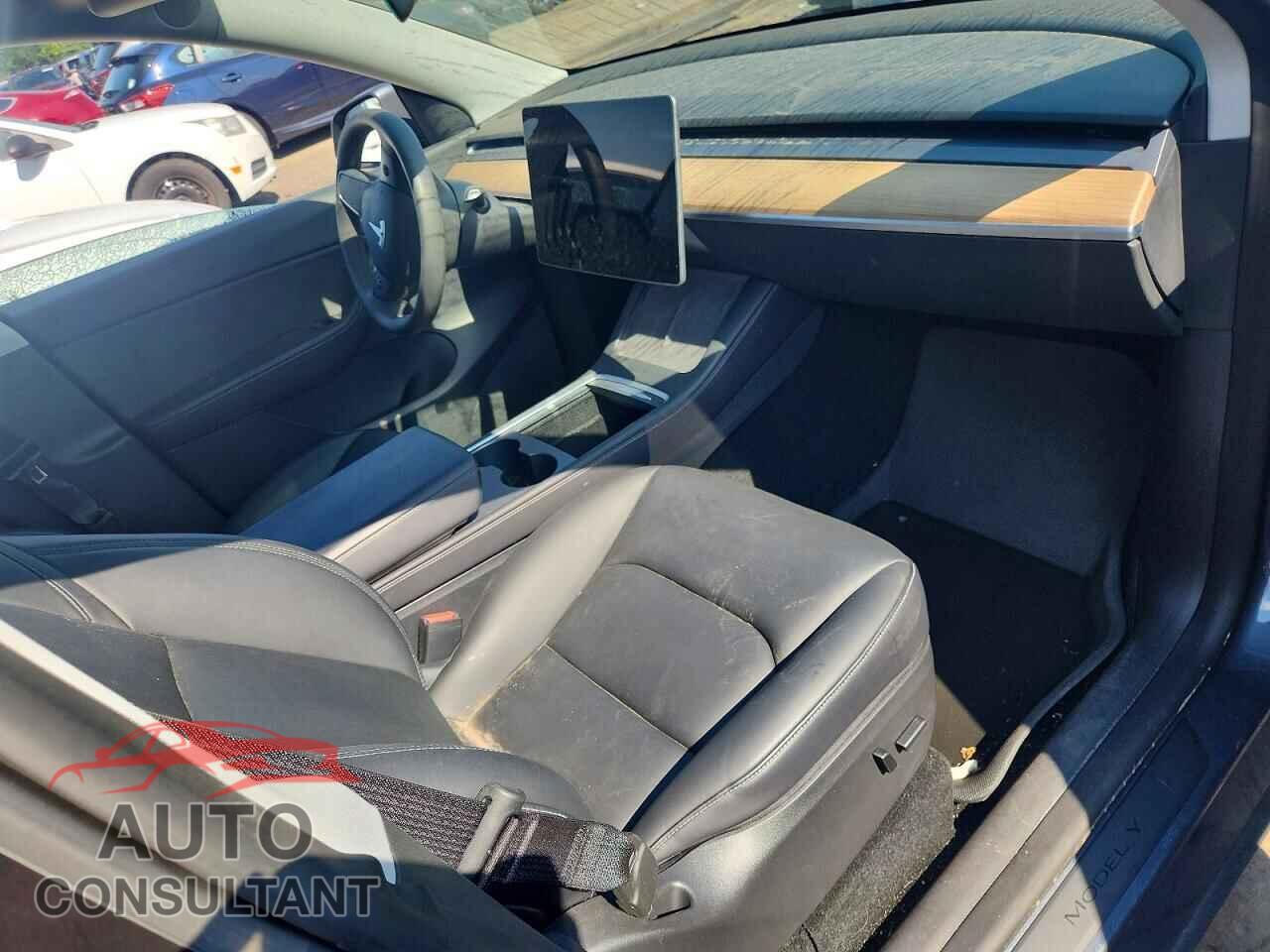 TESLA MODEL Y 2022 - 7SAYGDEE9NA009301