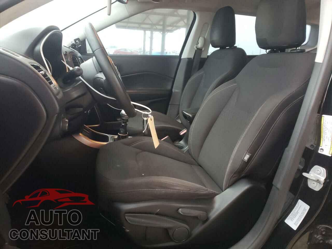 JEEP COMPASS 2017 - 3C4NJCAB3HT672427