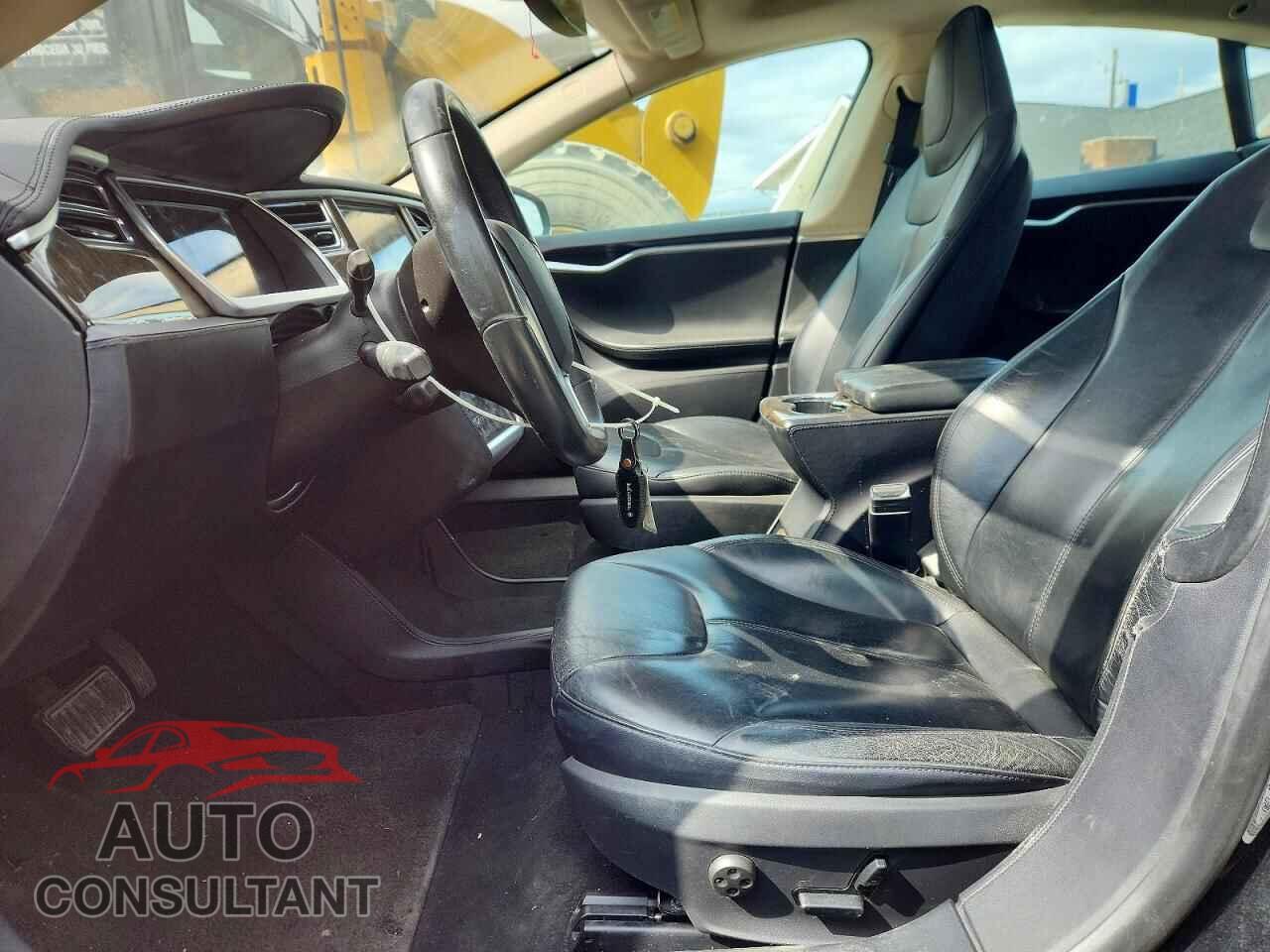 TESLA MODEL S 2013 - 5YJSA1DN0DFP07172