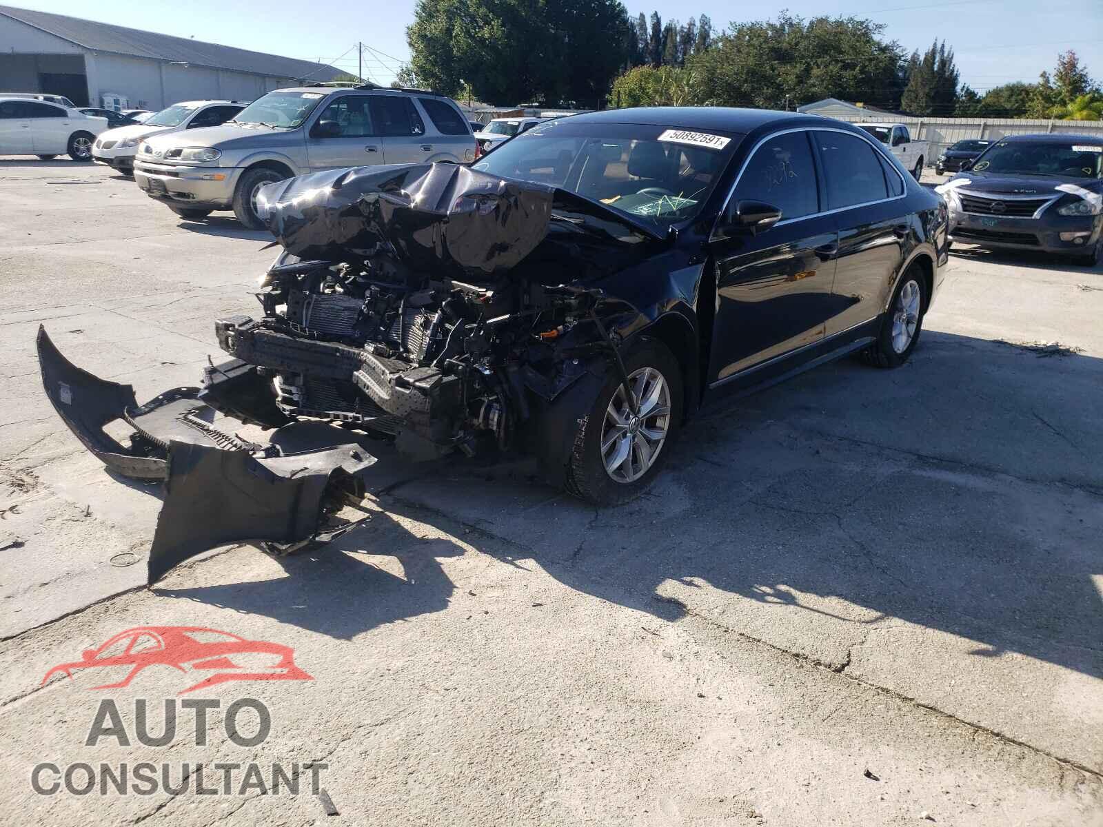 VOLKSWAGEN PASSAT 2017 - 1VWAT7A37HC055064