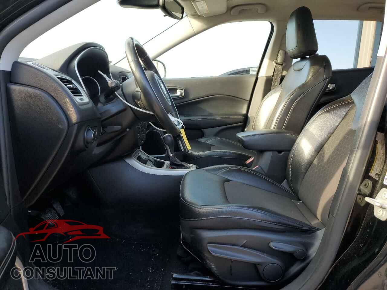JEEP COMPASS 2020 - 3C4NJDBB1LT124603