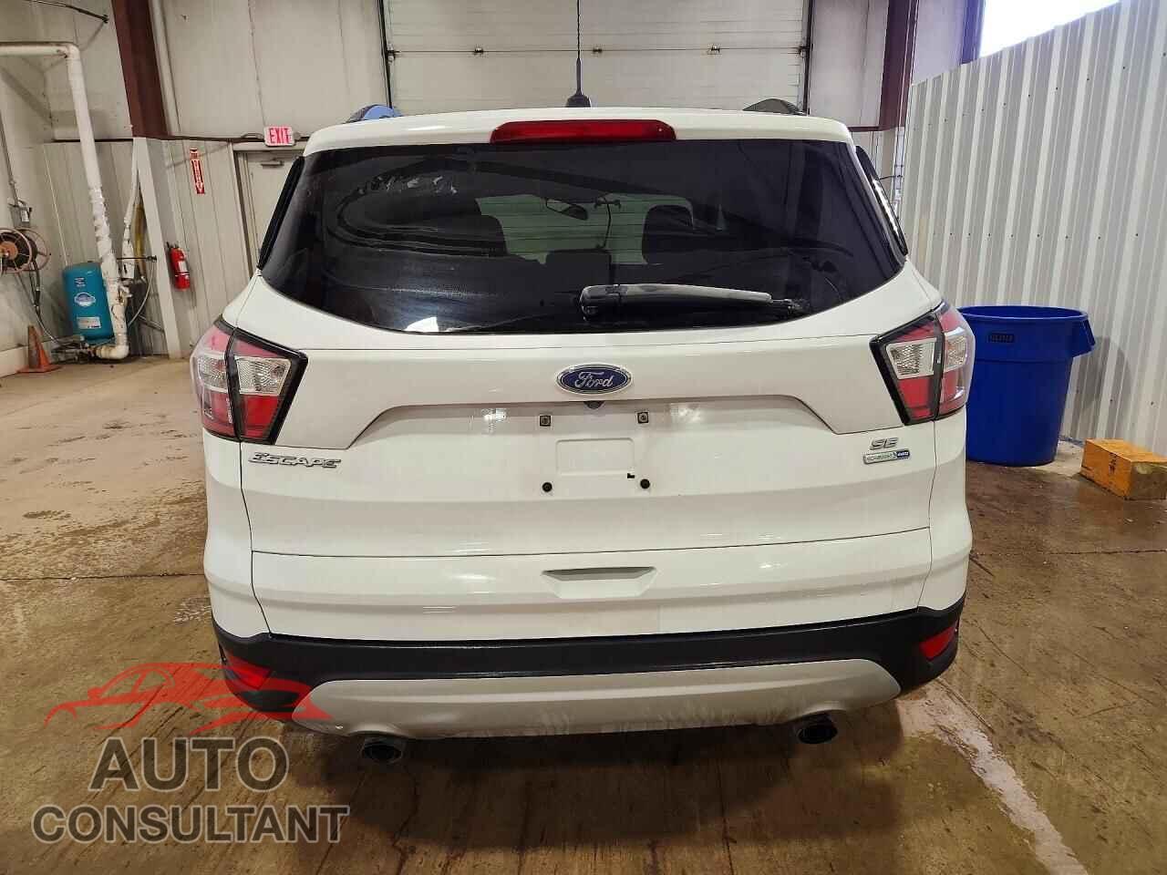 FORD ESCAPE 2018 - 1FMCU9GD1JUC37620