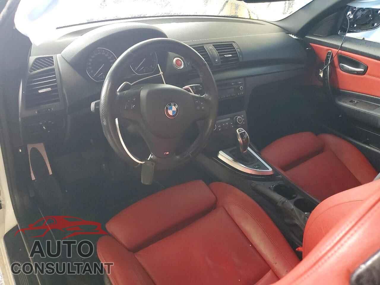 BMW 1 SERIES 2012 - WBAUC9C58CVM12028