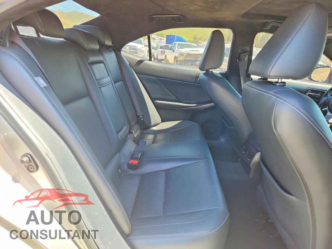 LEXUS IS 2016 - JTHBA1D23G5037689