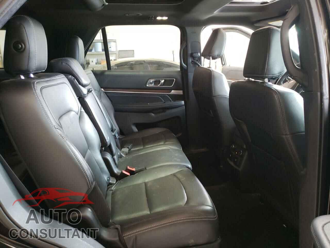 FORD EXPLORER 2018 - 1FM5K8F8XJGB15947