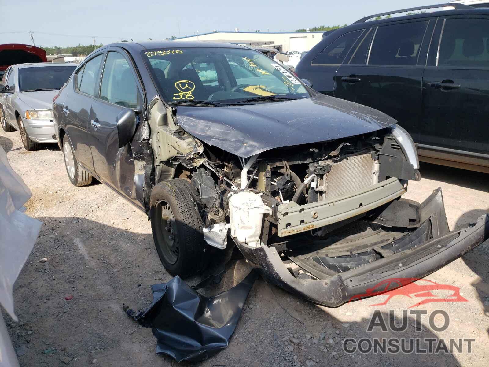 NISSAN VERSA 2018 - 3N1CN7APXJL873040