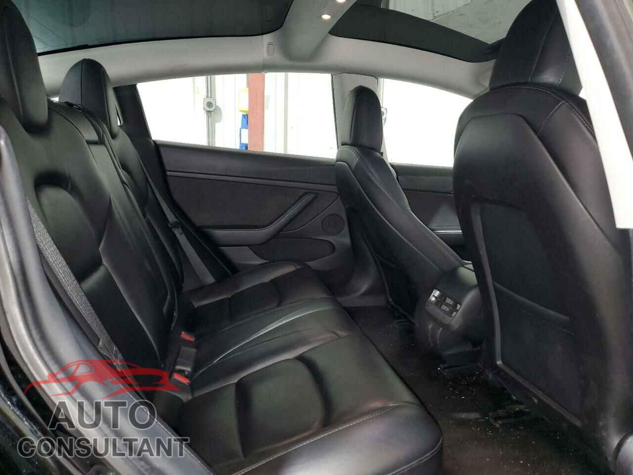 TESLA MODEL 3 2022 - 5YJ3E1EA6NF190076
