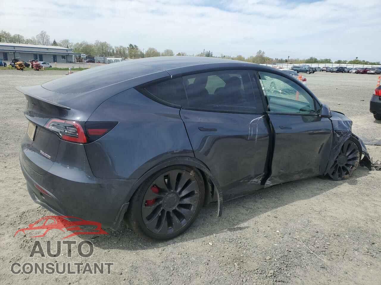 TESLA MODEL Y 2021 - 5YJYGDEF2MF262273