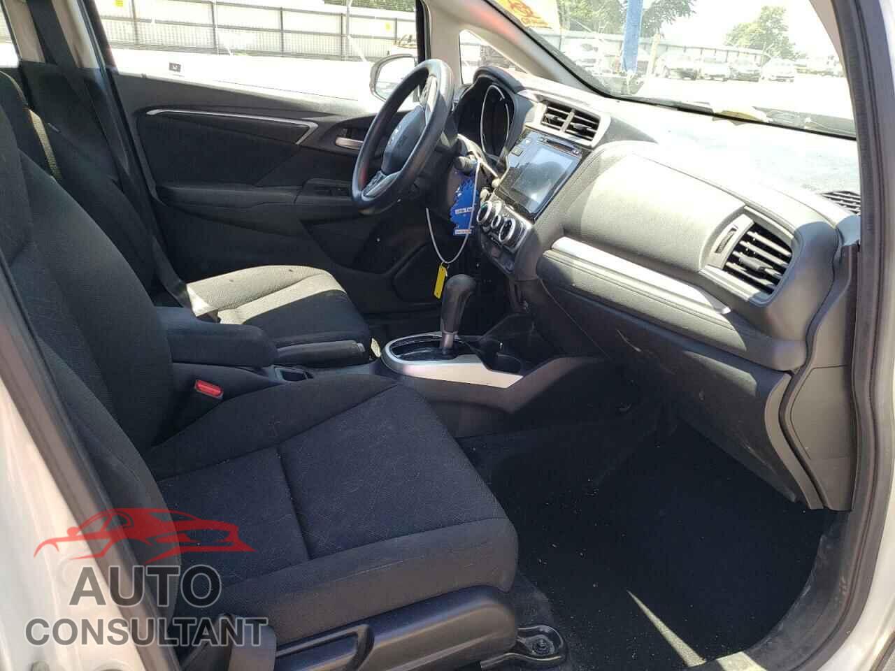 HONDA FIT 2017 - JHMGK5H77HS005251