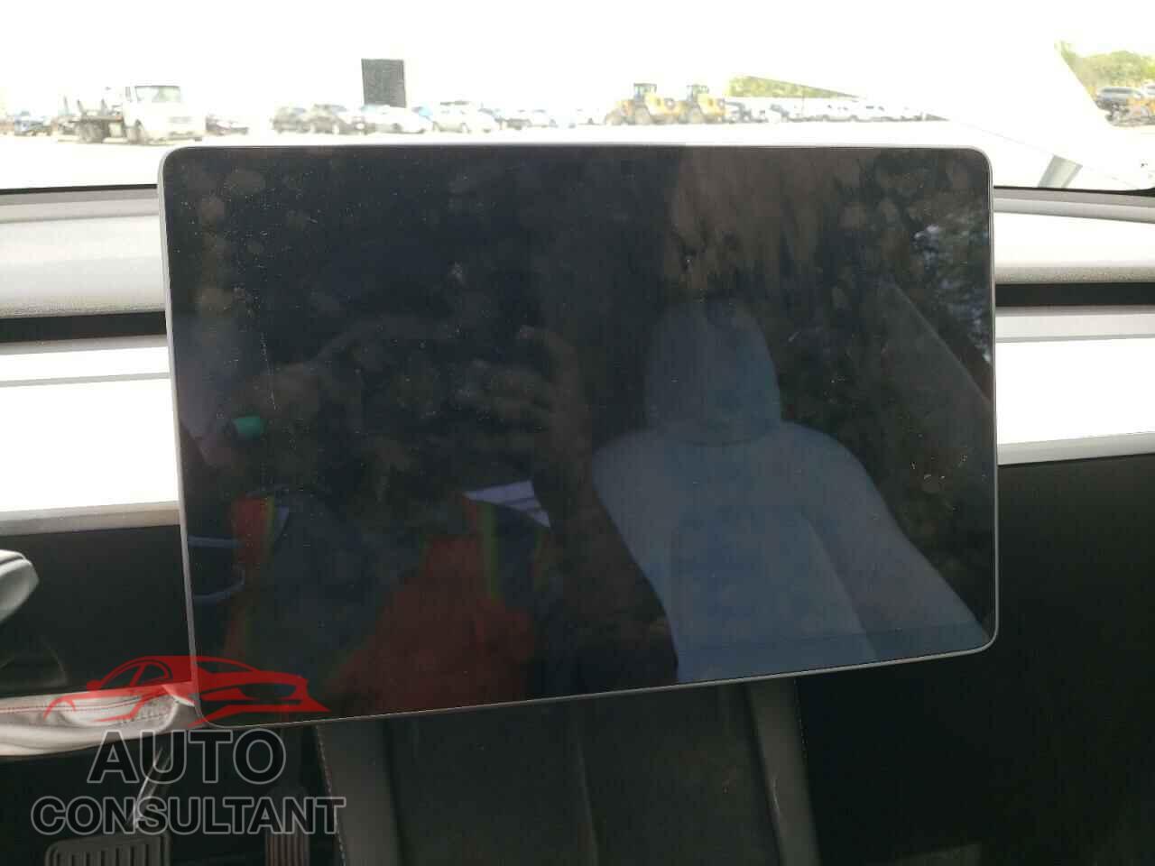 TESLA MODEL Y 2022 - 7SAYGDEE8NF324769