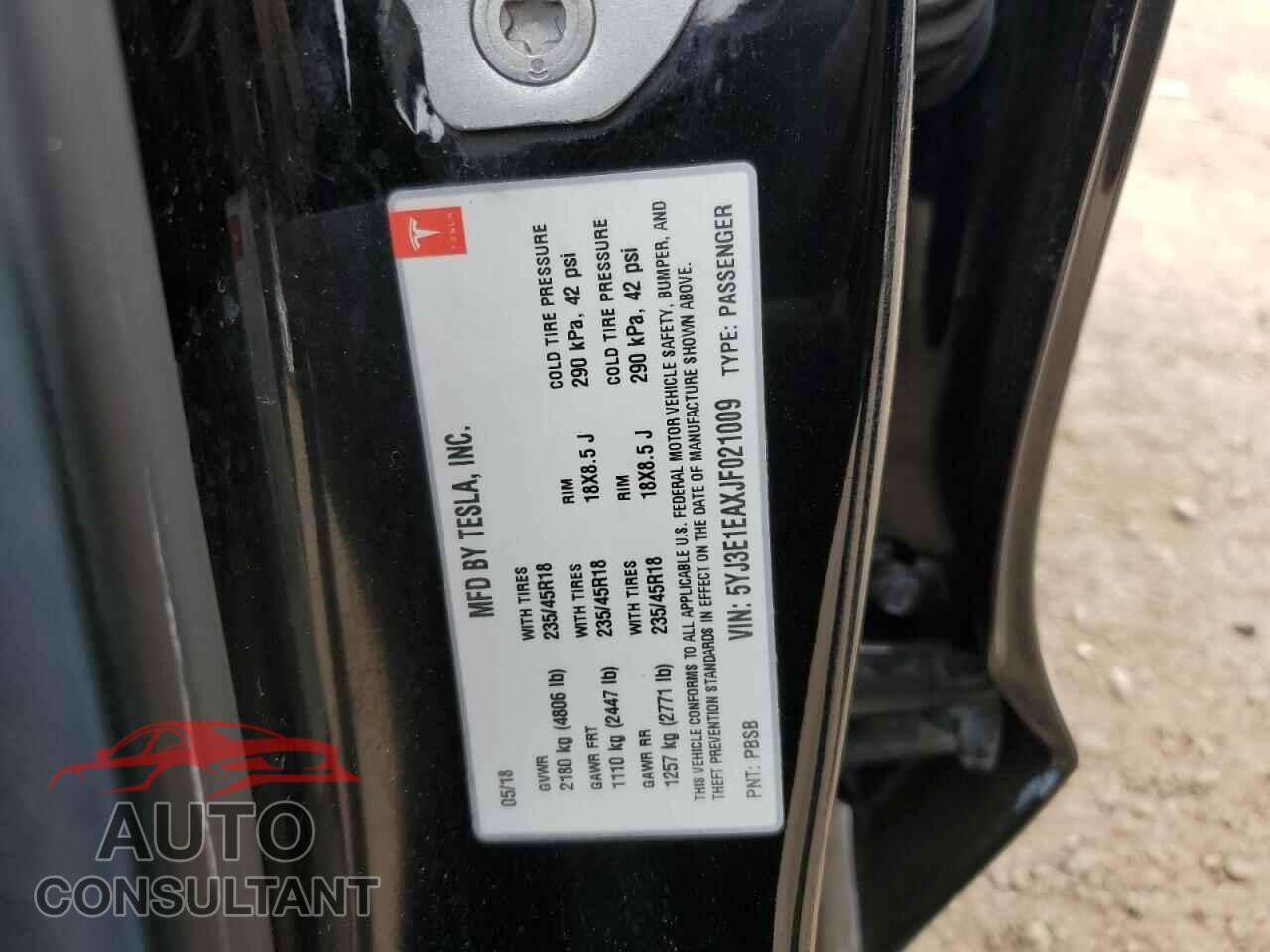 TESLA MODEL 3 2018 - 5YJ3E1EAXJF021009