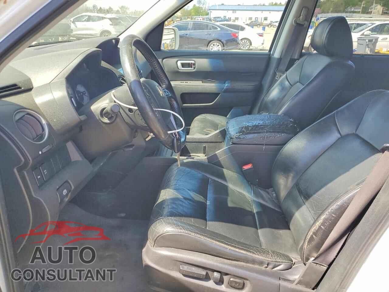 HONDA PILOT 2011 - 5FNYF4H92BB020637