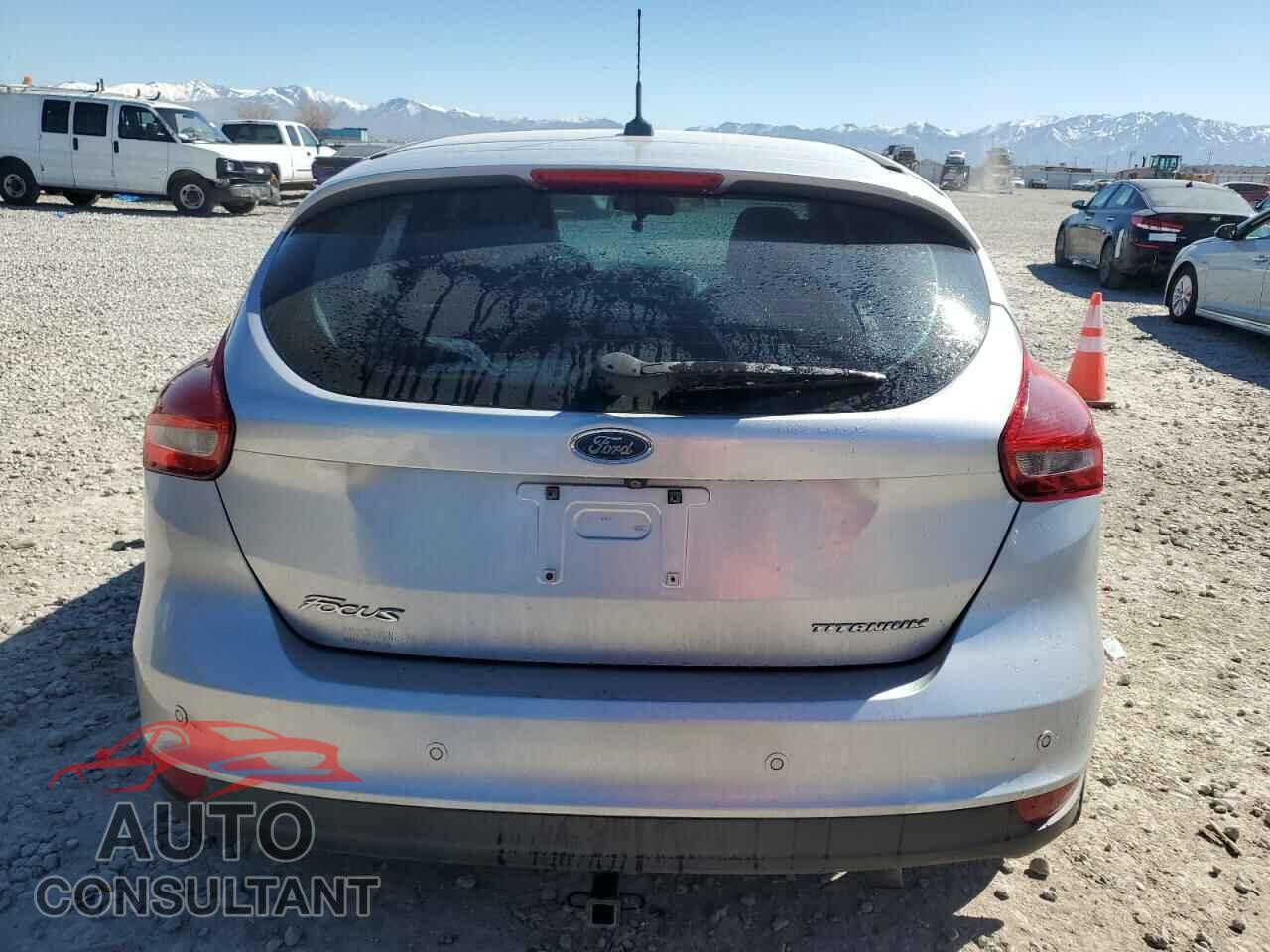 FORD FOCUS 2017 - 1FADP3N2XHL287260