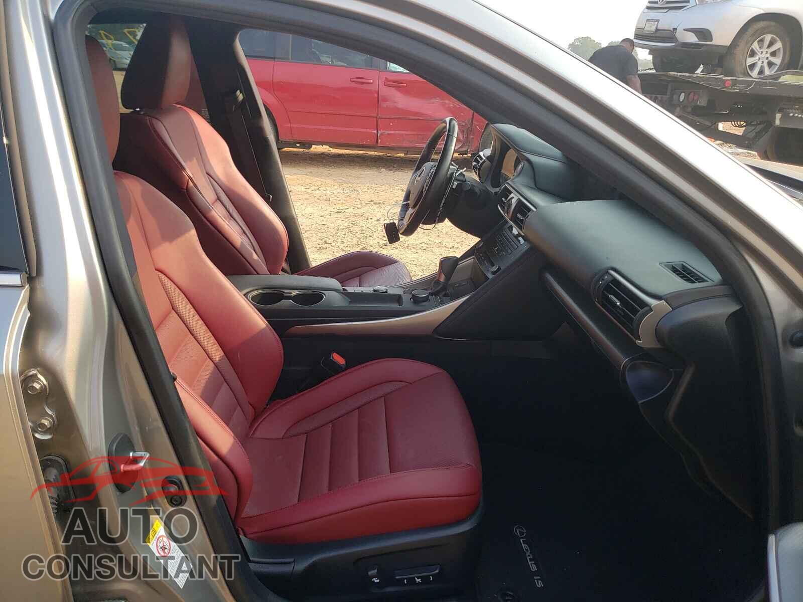 LEXUS IS 2017 - JTHBA1D27H5041519