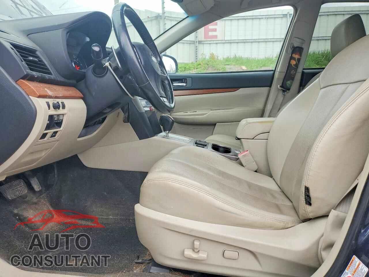 SUBARU OUTBACK 2013 - 4S4BRBKC8D3216163