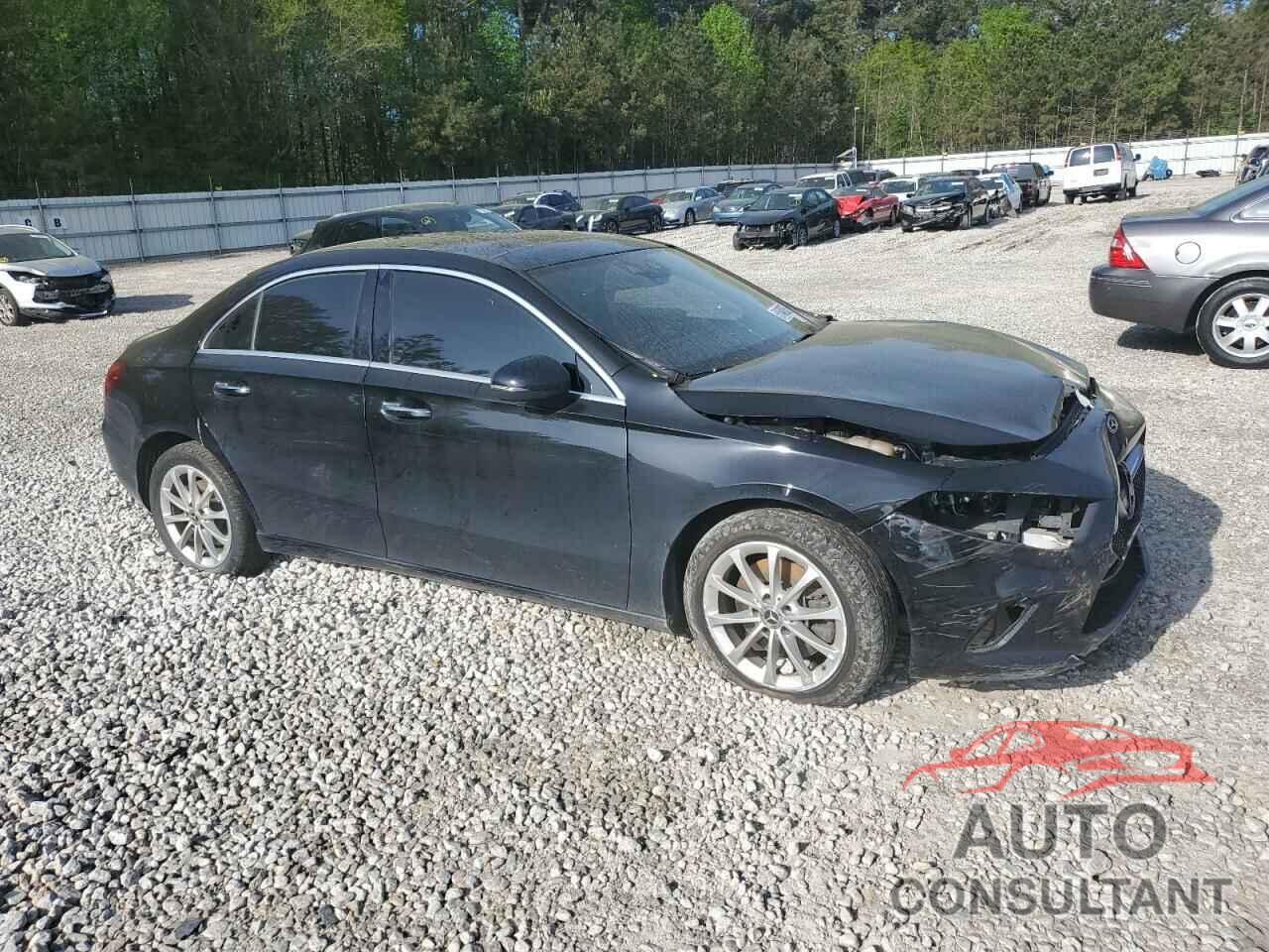 MERCEDES-BENZ A-CLASS 2019 - WDD3G4FB9KW002196