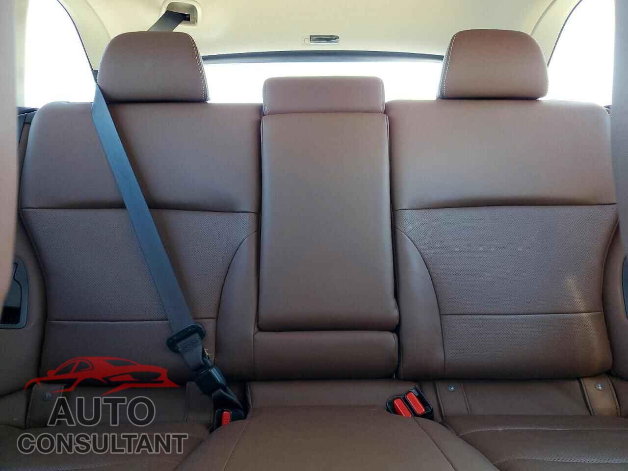 SUBARU OUTBACK 2018 - 4S4BSETC6J3320831