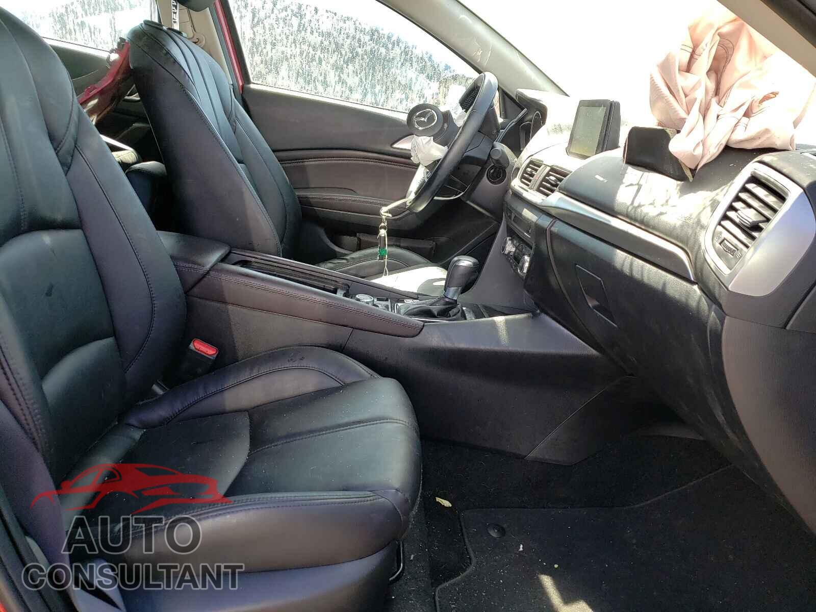 MAZDA 3 2017 - 3MZBN1L79HM107627
