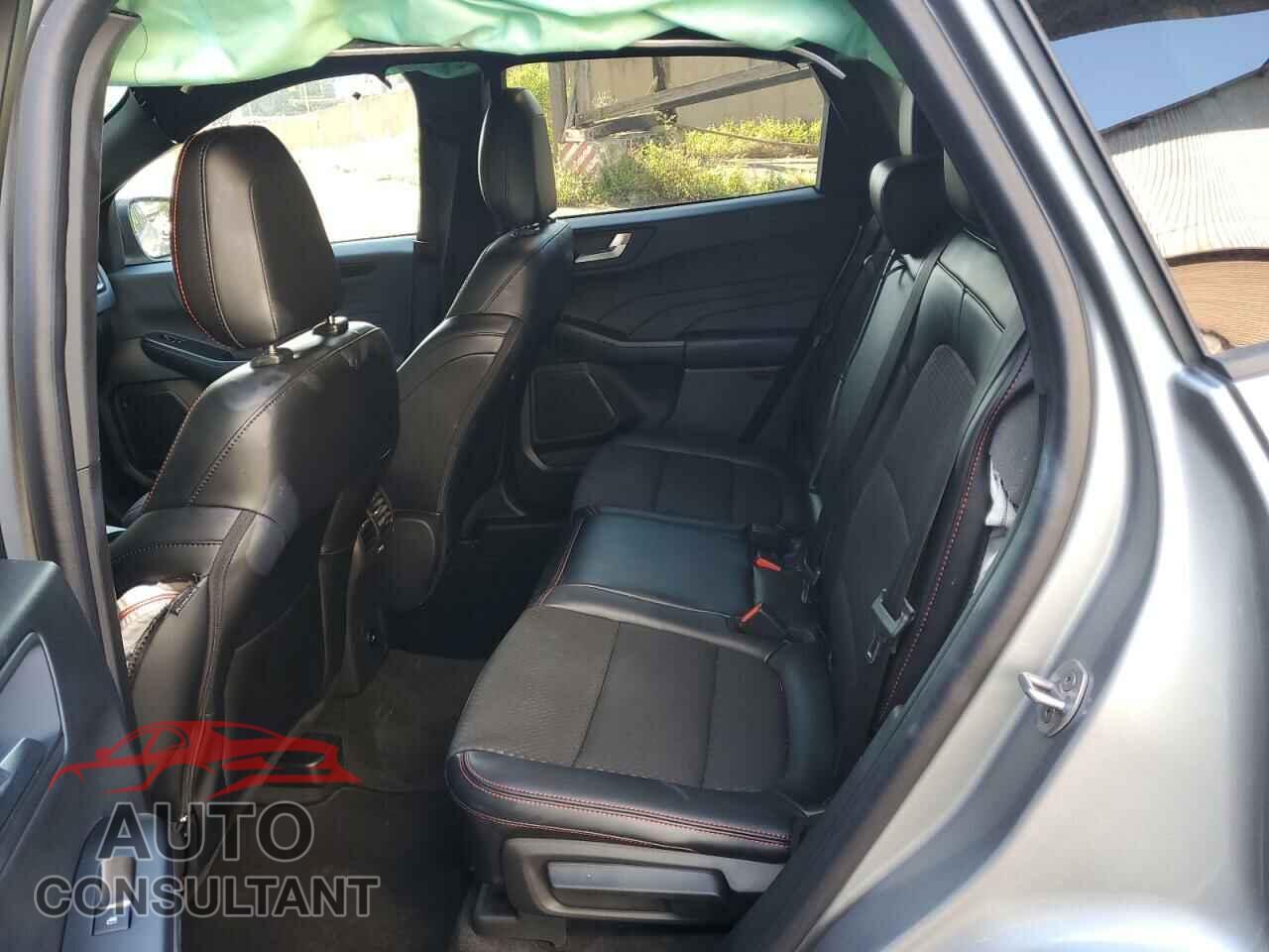 FORD ESCAPE ST 2024 - 1FMCU0MN4RUA11642