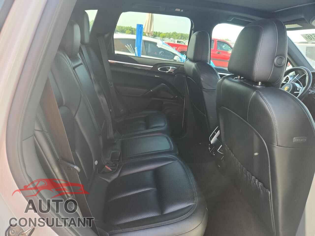 PORSCHE CAYENNE 2017 - WP1AE2A20HLA75758
