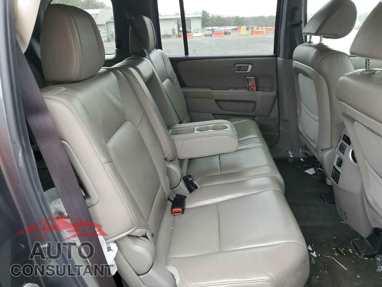 HONDA PILOT 2012 - 5FNYF4H67CB020575