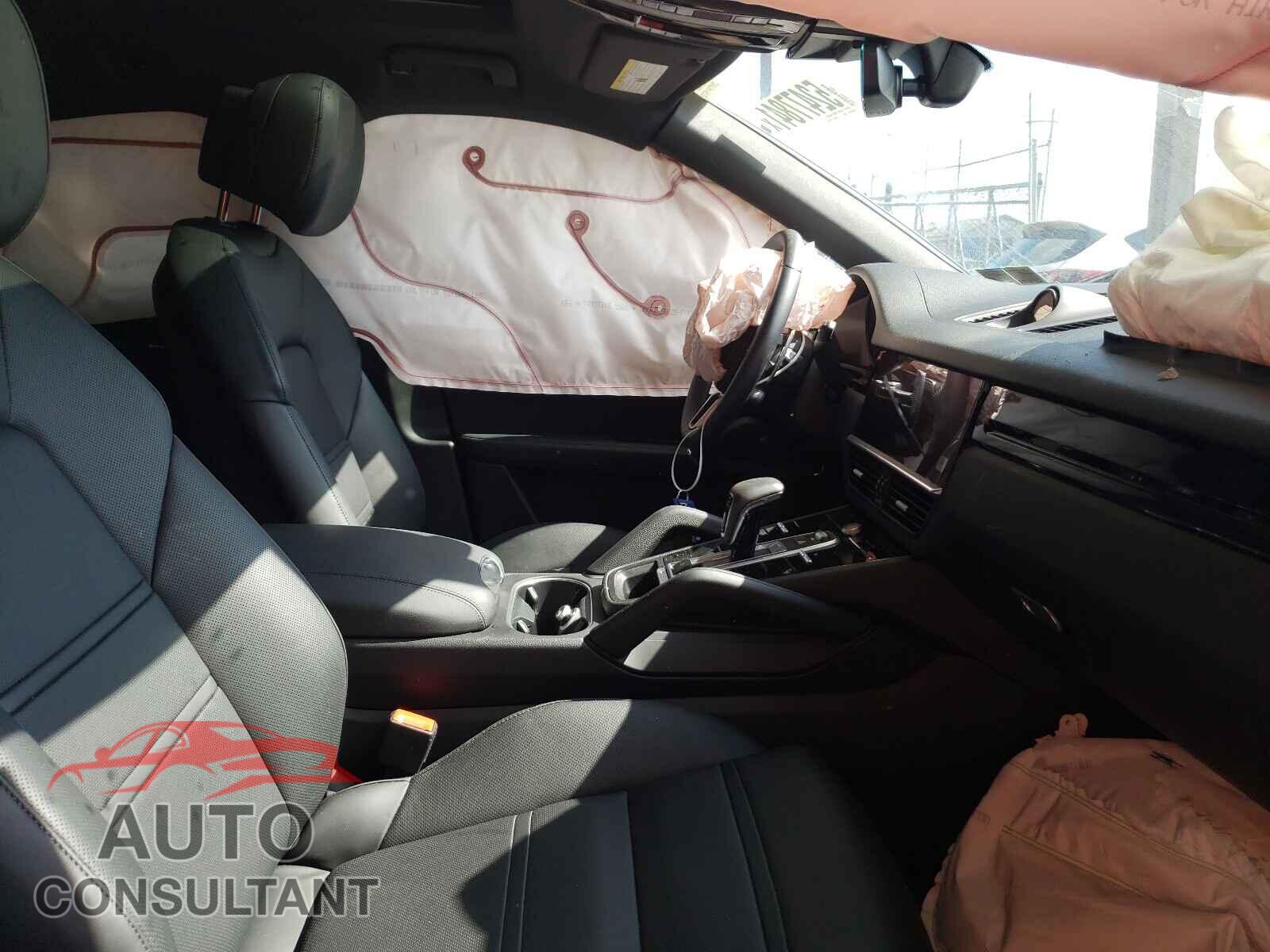 PORSCHE CAYENNE 2021 - WP1BA2AY2MDA41572