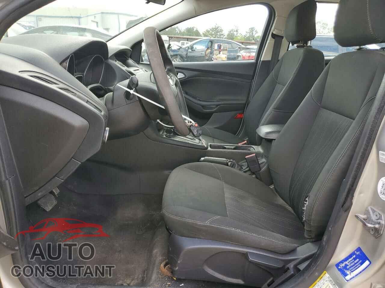 FORD FOCUS 2015 - 1FADP3F25FL350342