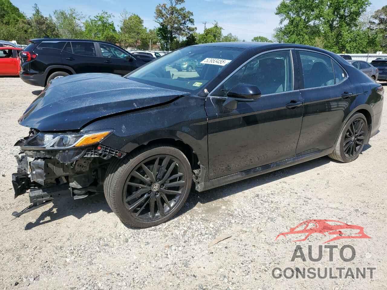 TOYOTA CAMRY 2022 - 4T1C11AK4NU702205