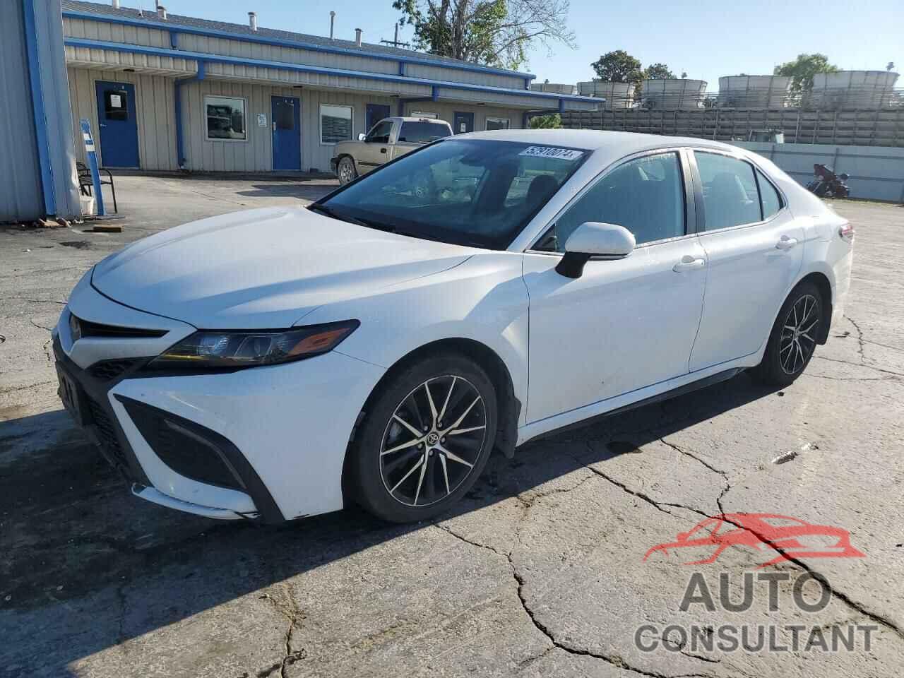 TOYOTA CAMRY 2022 - 4T1G11AK0NU667941
