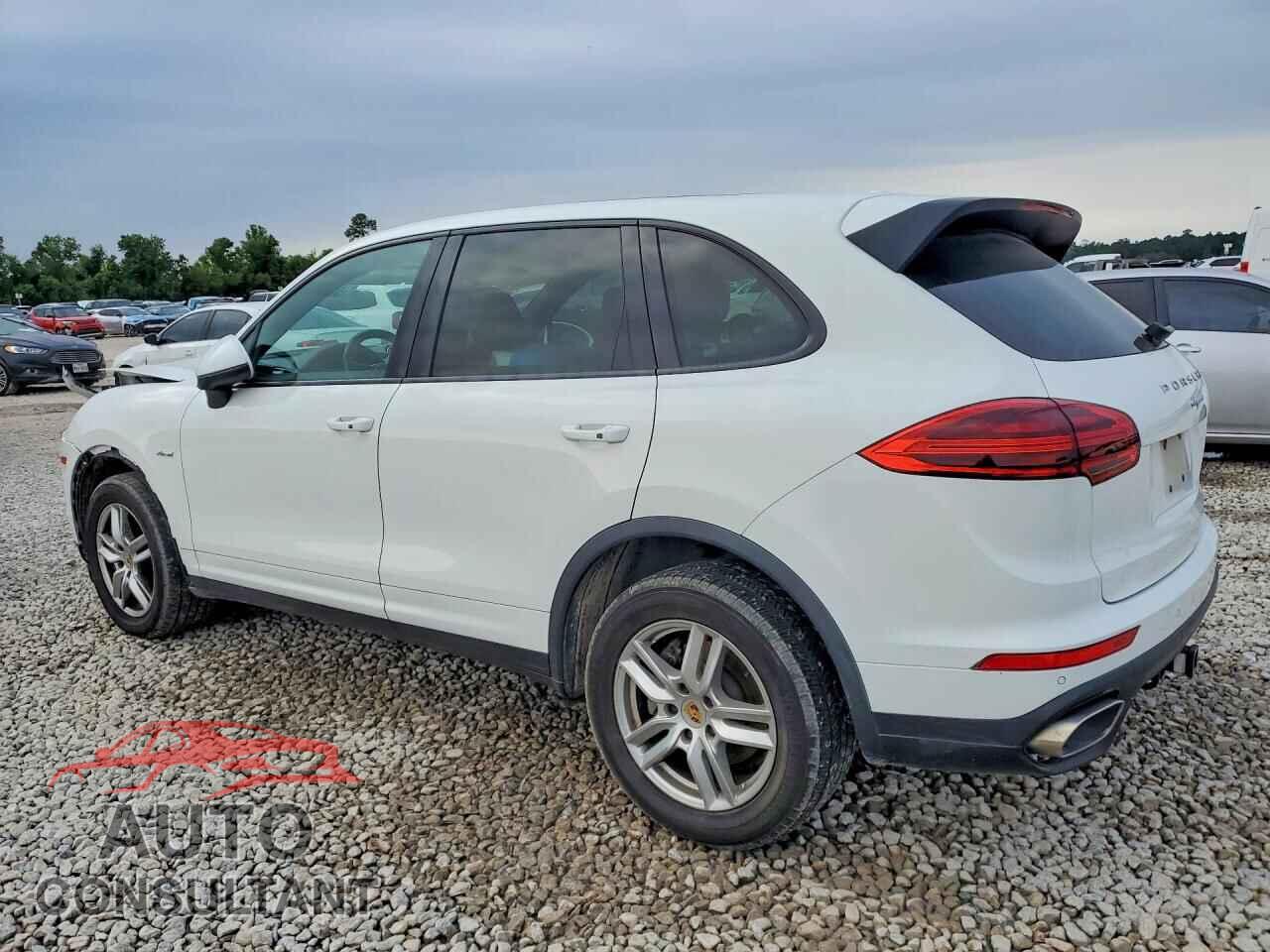 PORSCHE CAYENNE 2016 - WP1AF2A24GKA41193
