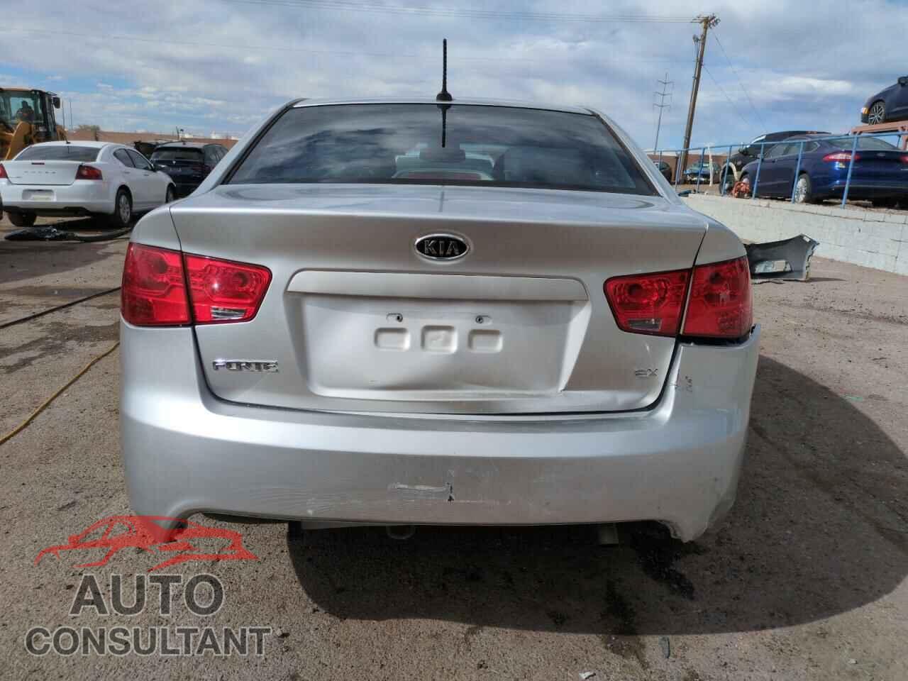 KIA FORTE 2011 - KNAFU4A24B5398192