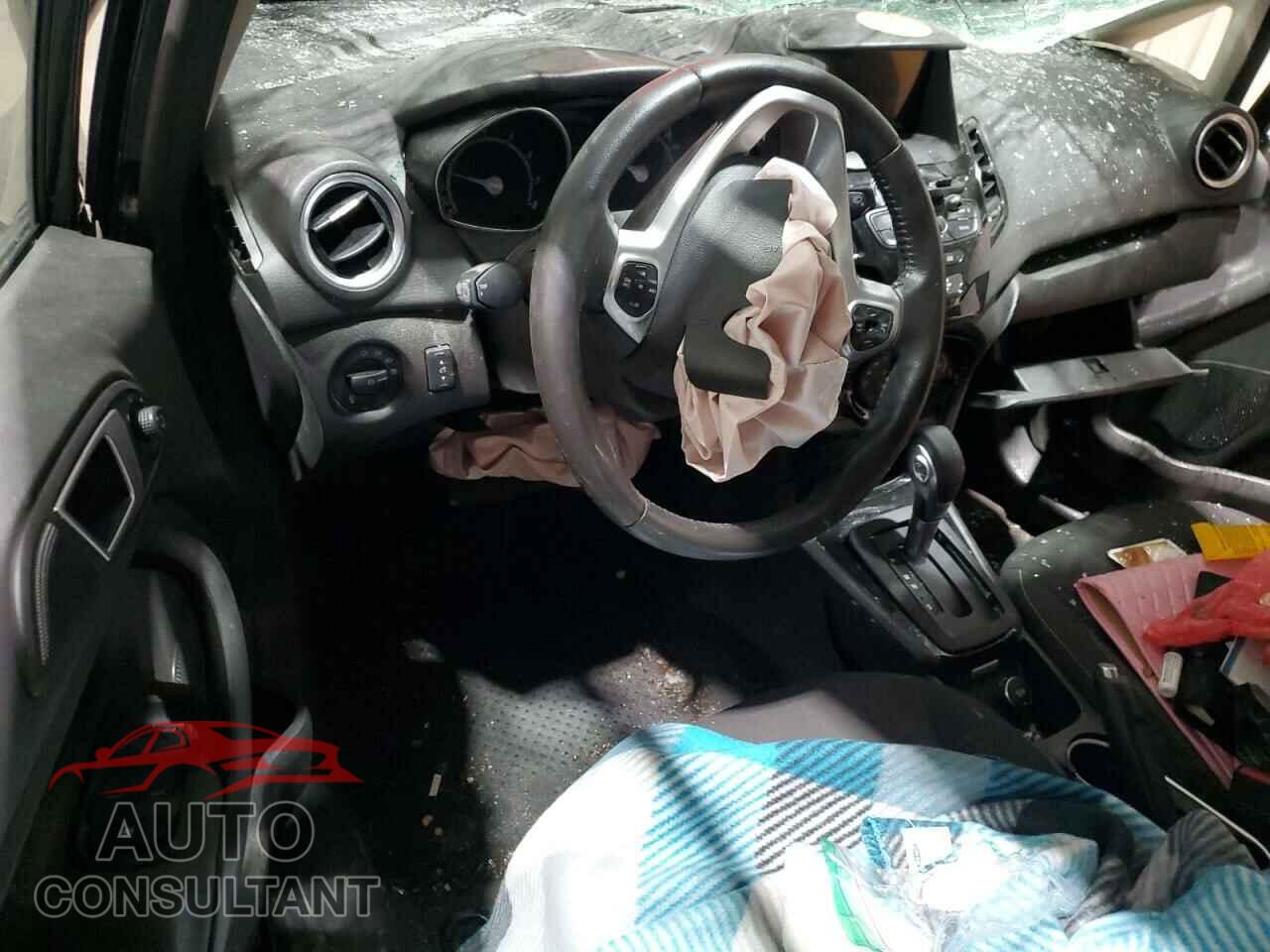 FORD FIESTA 2016 - 3FADP4EJ8GM165894