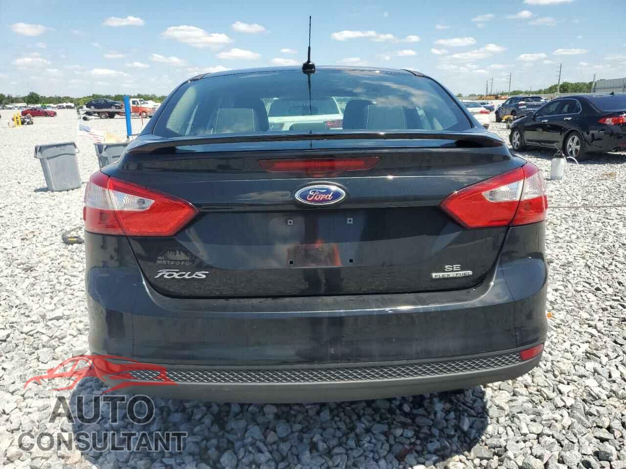 FORD FOCUS 2014 - 1FADP3F21EL388178