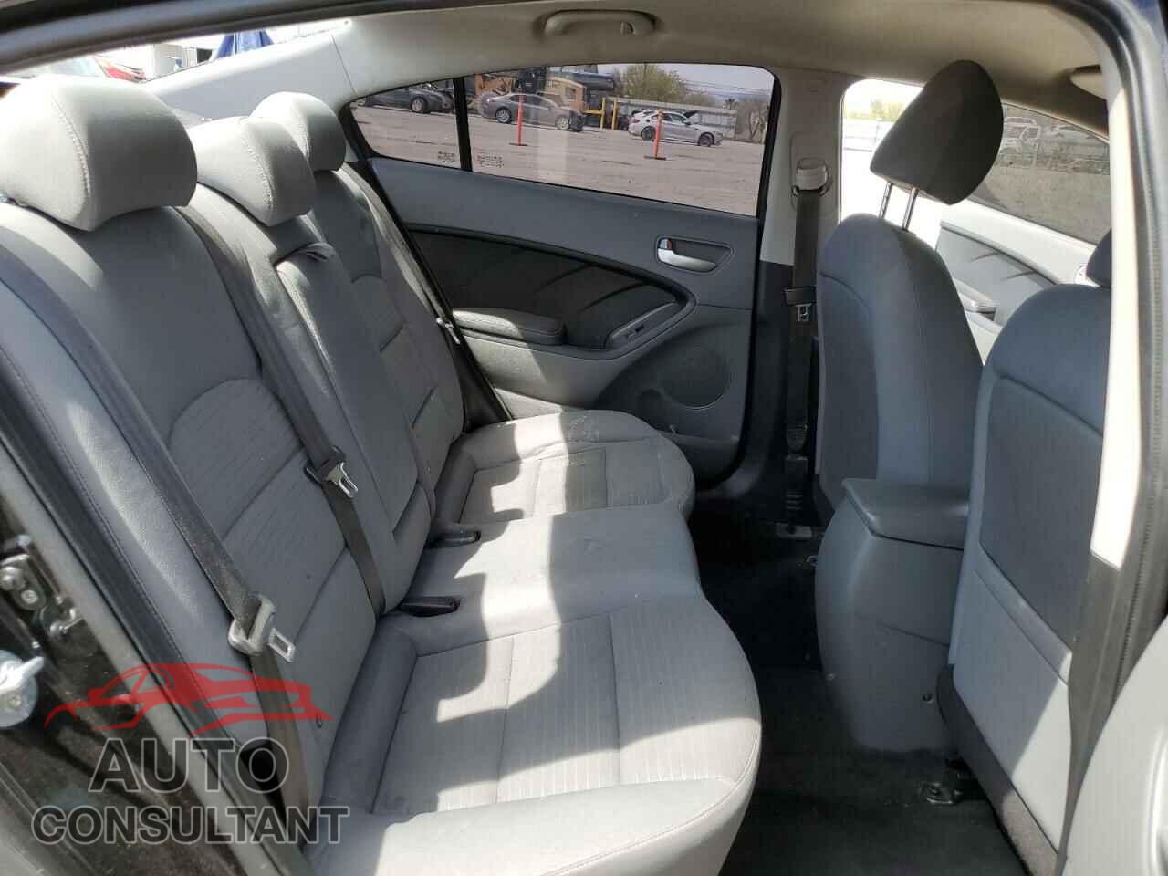 KIA FORTE 2017 - 3KPFL4A77HE062986