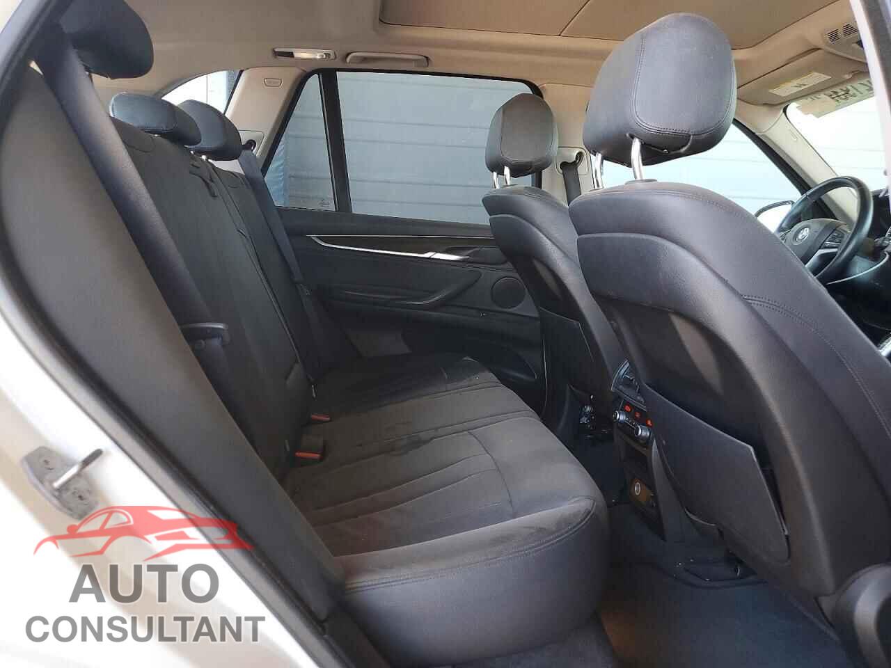 BMW X5 2015 - 5UXKR0C50F0K63134